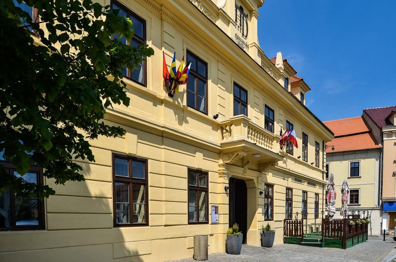 Hotel Hejtmansky Dvur Slaný Exterior foto